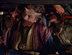 extant_XenaWarriorPrincess_2x11-HereSheComesMissAmphipolis_03190