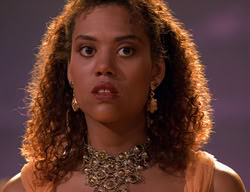 extant_XenaWarriorPrincess_2x11-HereSheComesMissAmphipolis_03373