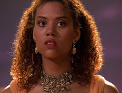 extant_XenaWarriorPrincess_2x11-HereSheComesMissAmphipolis_03374