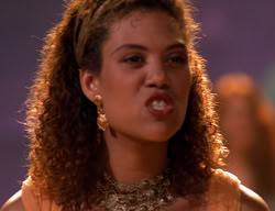 extant_XenaWarriorPrincess_2x11-HereSheComesMissAmphipolis_03377
