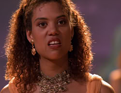 extant_XenaWarriorPrincess_2x11-HereSheComesMissAmphipolis_03397