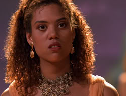 extant_XenaWarriorPrincess_2x11-HereSheComesMissAmphipolis_03398