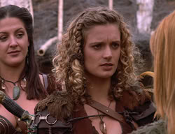 extant_XenaWarriorPrincess_2x14-ANecessaryEvil_00064