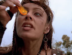 extant_XenaWarriorPrincess_2x14-ANecessaryEvil_00172