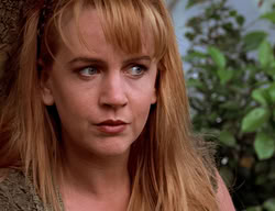 extant_XenaWarriorPrincess_2x14-ANecessaryEvil_00460