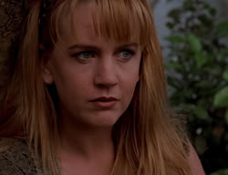extant_XenaWarriorPrincess_2x14-ANecessaryEvil_00465