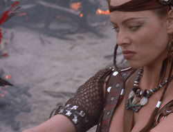 extant_XenaWarriorPrincess_2x14-ANecessaryEvil_00580