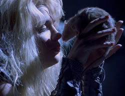 extant_XenaWarriorPrincess_2x14-ANecessaryEvil_00812