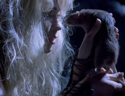 extant_XenaWarriorPrincess_2x14-ANecessaryEvil_00837