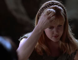 extant_XenaWarriorPrincess_2x14-ANecessaryEvil_00908