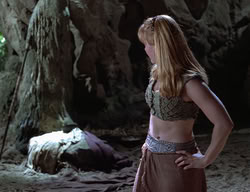 extant_XenaWarriorPrincess_2x14-ANecessaryEvil_00947