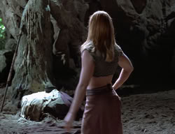 extant_XenaWarriorPrincess_2x14-ANecessaryEvil_00949