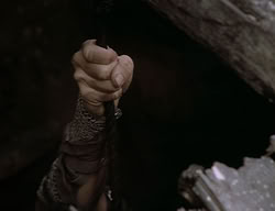 extant_XenaWarriorPrincess_2x14-ANecessaryEvil_01343