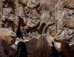 extant_XenaWarriorPrincess_2x14-ANecessaryEvil_01931