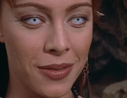 extant_XenaWarriorPrincess_2x14-ANecessaryEvil_02004