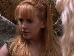 extant_XenaWarriorPrincess_2x14-ANecessaryEvil_02015