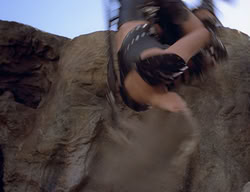 extant_XenaWarriorPrincess_2x14-ANecessaryEvil_02033