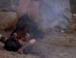 extant_XenaWarriorPrincess_2x14-ANecessaryEvil_02160