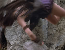 extant_XenaWarriorPrincess_2x14-ANecessaryEvil_02221
