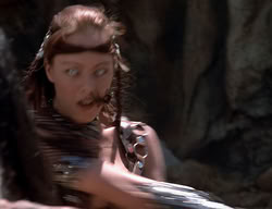 extant_XenaWarriorPrincess_2x14-ANecessaryEvil_02251