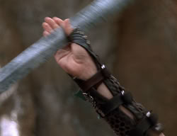 extant_XenaWarriorPrincess_2x14-ANecessaryEvil_02267