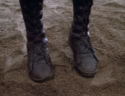 extant_XenaWarriorPrincess_2x14-ANecessaryEvil_02271