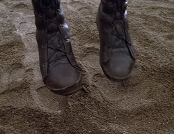 extant_XenaWarriorPrincess_2x14-ANecessaryEvil_02273