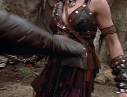 extant_XenaWarriorPrincess_2x14-ANecessaryEvil_02327
