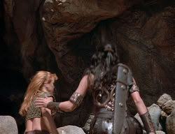 extant_XenaWarriorPrincess_2x14-ANecessaryEvil_02420