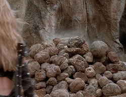 extant_XenaWarriorPrincess_2x14-ANecessaryEvil_02431