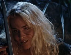 extant_XenaWarriorPrincess_2x14-ANecessaryEvil_02740