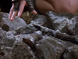 extant_XenaWarriorPrincess_2x14-ANecessaryEvil_02775