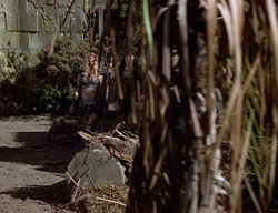 extant_XenaWarriorPrincess_2x14-ANecessaryEvil_02845