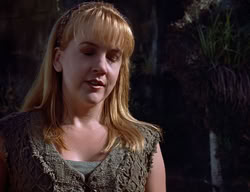 extant_XenaWarriorPrincess_2x14-ANecessaryEvil_02875