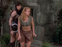 extant_XenaWarriorPrincess_2x14-ANecessaryEvil_03065