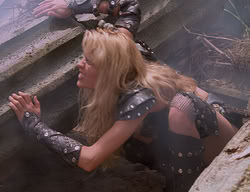 extant_XenaWarriorPrincess_2x14-ANecessaryEvil_03099