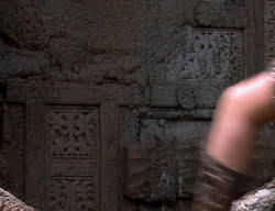 extant_XenaWarriorPrincess_2x14-ANecessaryEvil_03192