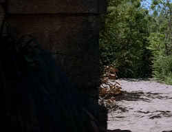extant_XenaWarriorPrincess_2x14-ANecessaryEvil_03197