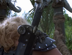 extant_XenaWarriorPrincess_2x14-ANecessaryEvil_03443