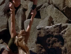 extant_XenaWarriorPrincess_2x14-ANecessaryEvil_03564
