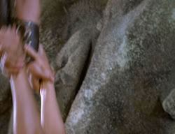 extant_XenaWarriorPrincess_2x14-ANecessaryEvil_03565