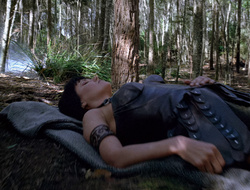 extant_XenaWarriorPrincess_2x15-ADayintheLife_00007