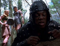 extant_XenaWarriorPrincess_2x15-ADayintheLife_00177
