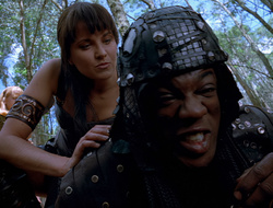 extant_XenaWarriorPrincess_2x15-ADayintheLife_00189