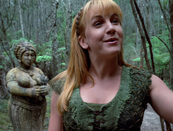extant_XenaWarriorPrincess_2x15-ADayintheLife_00373