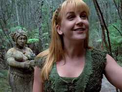 extant_XenaWarriorPrincess_2x15-ADayintheLife_00374