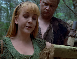 extant_XenaWarriorPrincess_2x15-ADayintheLife_00381