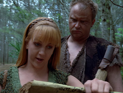 extant_XenaWarriorPrincess_2x15-ADayintheLife_00382