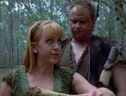 extant_XenaWarriorPrincess_2x15-ADayintheLife_00385