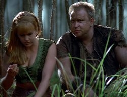 extant_XenaWarriorPrincess_2x15-ADayintheLife_00642